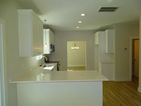 Kitchen - 751 Pearson Town Rd, Moore, SC 29369 photo 2 of 4
