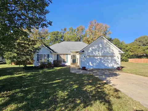 170 Sandy Dr, Boiling Springs, SC 29316