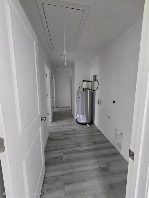 Entry Way - 230 Oak Rd, Pacolet, SC 29372 photo 2 of 2
