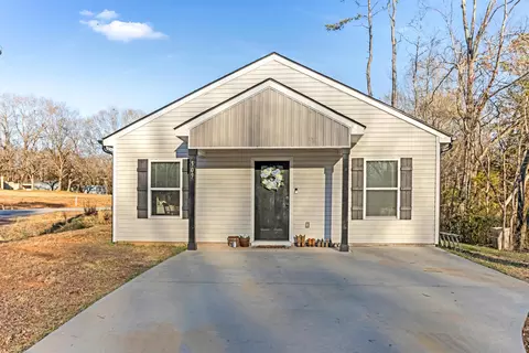 509 Harrison St, Woodruff, SC 29388