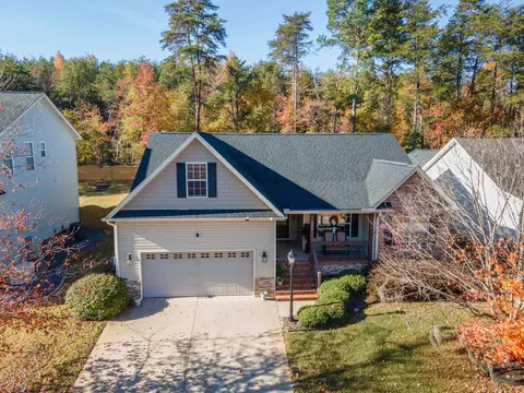 505 Summitbluff Dr, Greenville, SC 29617