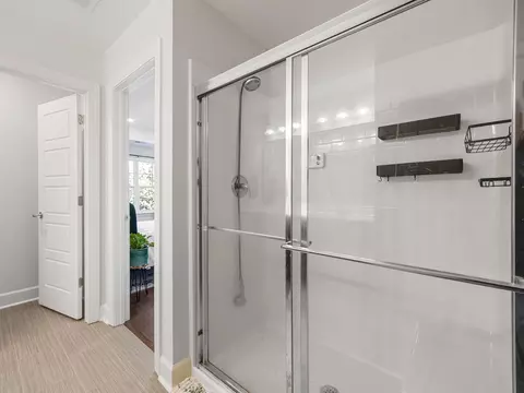 Bath - 15 Jaycee Ct, Greenville, SC 29607 photo 3 of 5