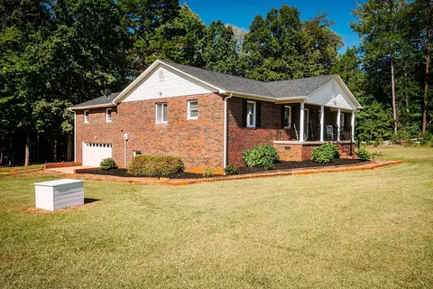300 Darwin Rd, Gaffney, SC 29340