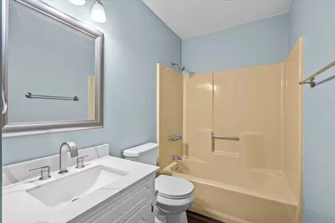 Bath - 281 Willow Ct, Central, SC 29630 photo 2 of 2