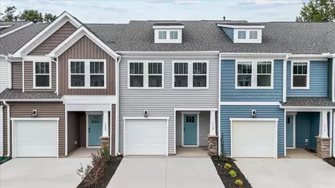 518 W Norvell Ct, Spartanburg, SC 29307