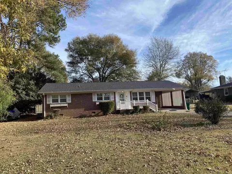 215 Tremont Rd, Spartanburg, SC 29301