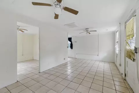 Living - 130 Streamside Dr, Chesnee, SC 29323 photo 1 of 1