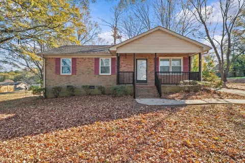 140 Golightly St, Inman, SC 29349