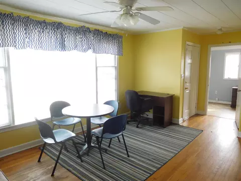 Dining - 604 E Oneal Street St, Gaffney, SC 29340 photo 1 of 2