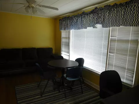 Dining - 604 E Oneal Street St, Gaffney, SC 29340 photo 2 of 2