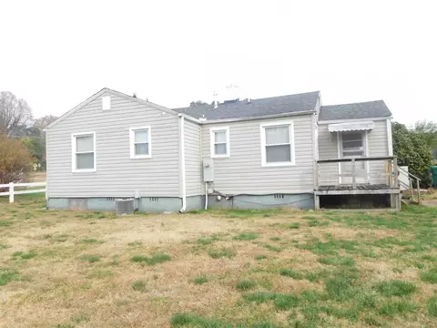 Exterior - 604 E Oneal Street St, Gaffney, SC 29340 photo 2 of 5