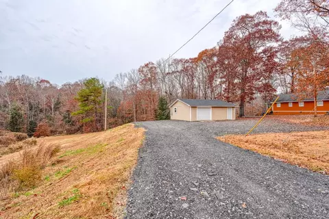 624 Pearson Town Rd, Moore, SC 29369