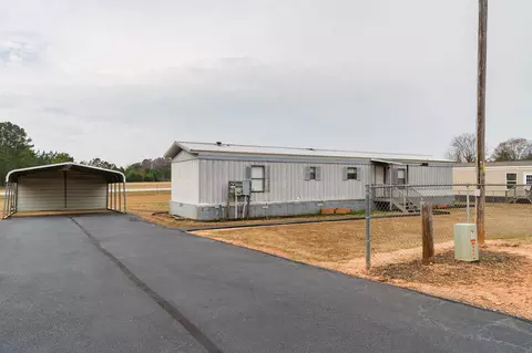 490 Buncombe Rd, Enoree, SC 29335