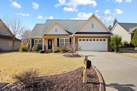 634 Secretariat Dr, Boiling Springs, SC 29316