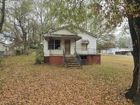 121 Dunham Cir, Cowpens, SC 29330