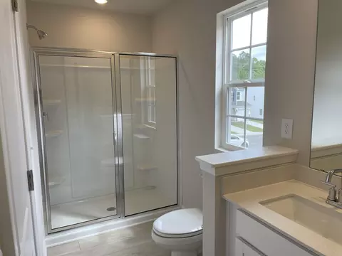 Bath - 101 Tango Dr, Clinton, SC 29349 photo 4 of 5