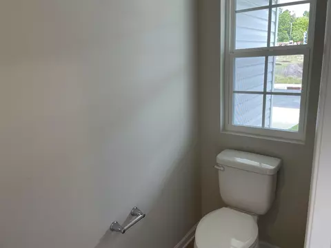 Bath - 101 Tango Dr, Clinton, SC 29349 photo 2 of 5