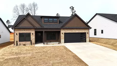 271 Ridge Rd, Wellford, SC 29385