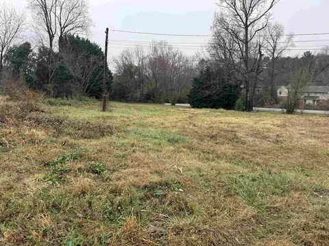 221 N Main St, Inman, SC 29349
