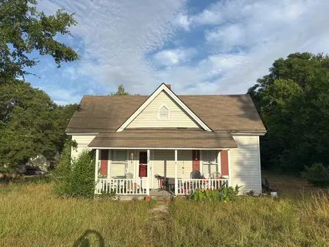 103 Floyd St, Drayton, SC 29333