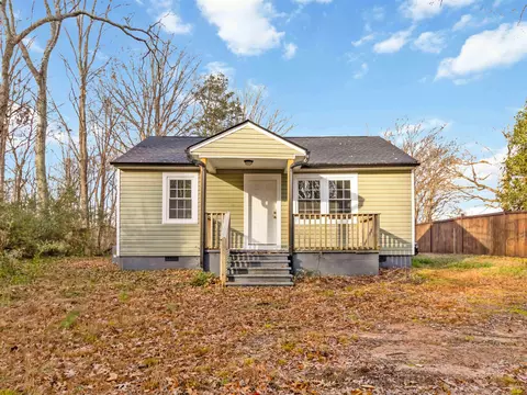 305 Lee Mcabee Rd, Boiling Springs, SC 29316