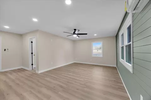 Living - 140 Triangle Rd, Gaffney, SC 29340 photo 6 of 7