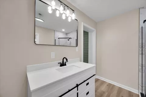 Bath - 140 Triangle Rd, Gaffney, SC 29340 photo 1 of 5