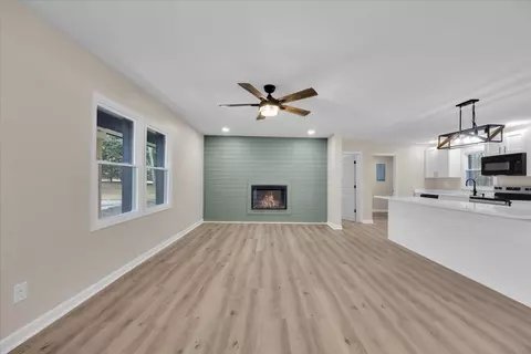 Living - 140 Triangle Rd, Gaffney, SC 29340 photo 2 of 7