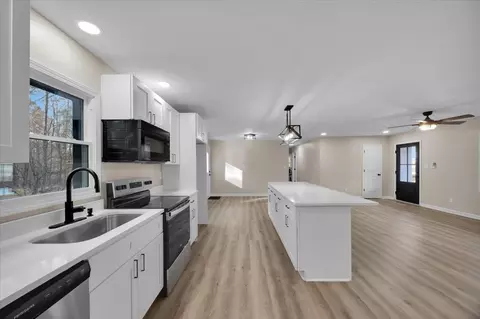 Kitchen - 140 Triangle Rd, Gaffney, SC 29340 photo 2 of 3