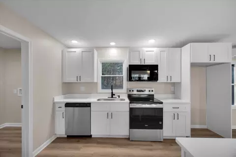 Kitchen - 140 Triangle Rd, Gaffney, SC 29340 photo 3 of 3