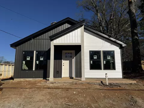 155 Gray St, Woodruff, SC 29388