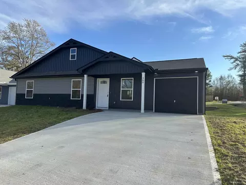 380 Edgefield St, Chesnee, SC 29323