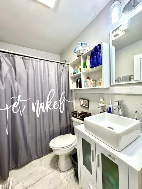 Bath - 412 E Montgomery St, Gaffney, SC 29340 photo 1 of 1