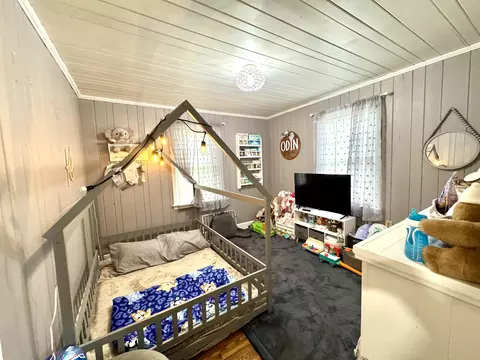 Bedroom - 412 E Montgomery St, Gaffney, SC 29340 photo 3 of 3