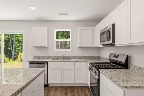 Kitchen - 397 Prosperity Ln, Moore, SC 29369 photo 4 of 4