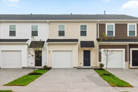 143 Randwick Ln, Greer, SC 29651