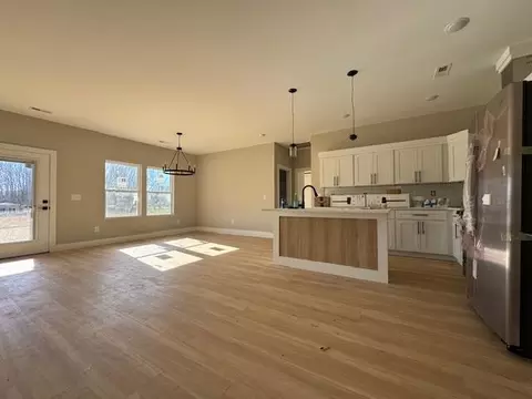 Living - 1507 Settle Rd, Inman, SC 29349 photo 3 of 5