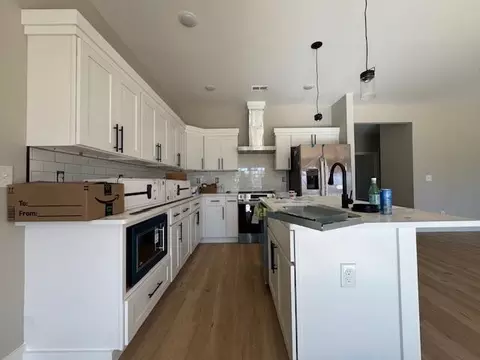 Kitchen - 1507 Settle Rd, Inman, SC 29349 photo 2 of 3