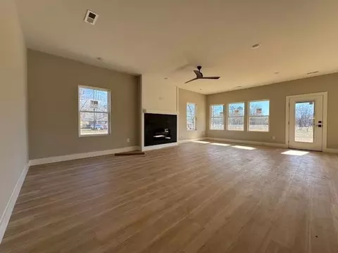 Living - 1507 Settle Rd, Inman, SC 29349 photo 2 of 5