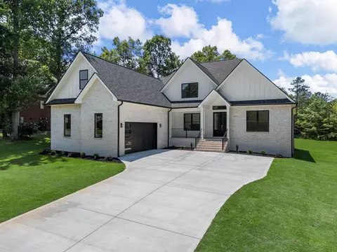 162 Clearcreek Dr, Boiling Springs, SC 29316