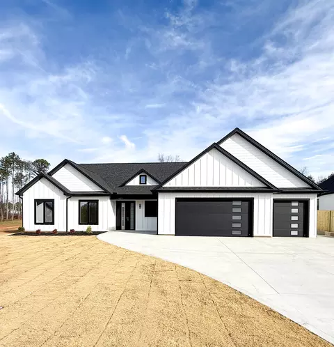 1635 Dickson Rd, Inman, SC 29349