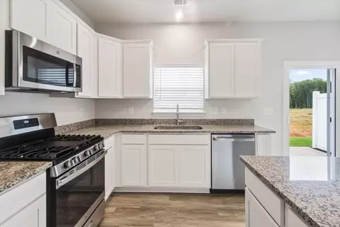 Kitchen - 161 Randwick Ln, Greer, SC 29651 photo 6 of 6