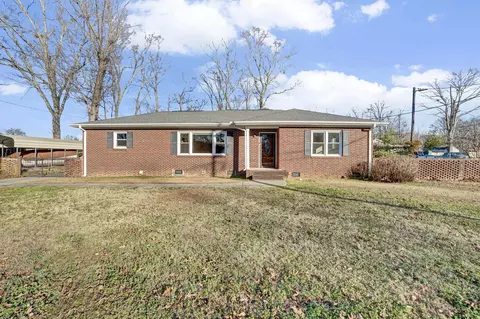 10 Powell Dr, Greenville, SC 29617