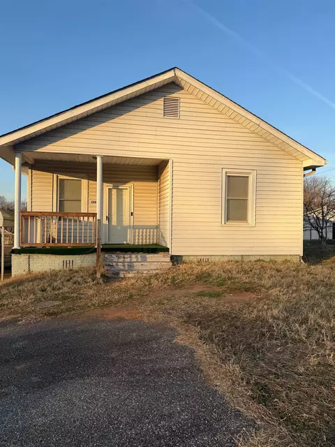 1261 Upper Valley Falls Rd, Boiling Springs, SC 29316