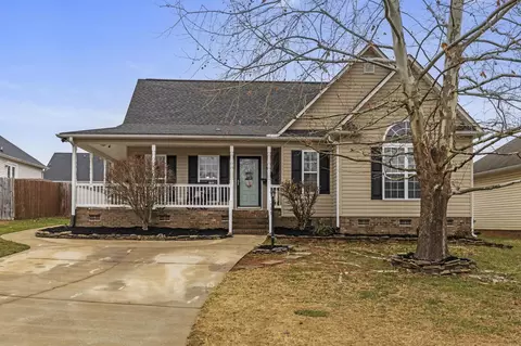 709 Running Creek Ln, Boiling Springs, SC 29316