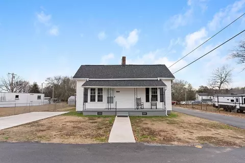 200 4th St, Union, SC 29379