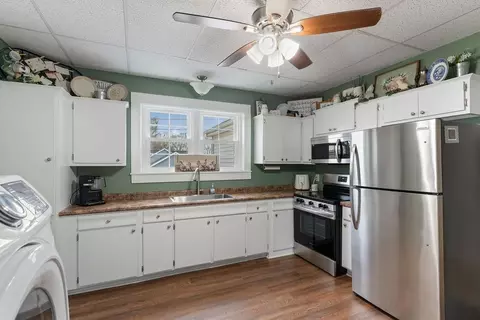 Kitchen - 200 4th St, Union, SC 29379 photo 2 of 2