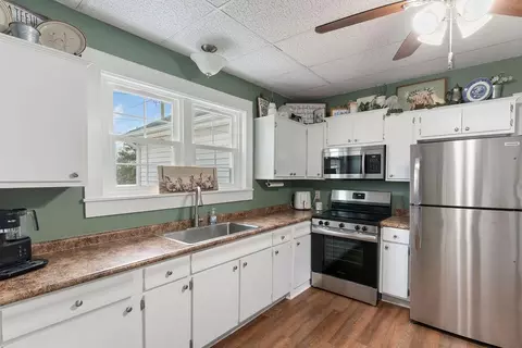 Kitchen - 200 4th St, Union, SC 29379 photo 1 of 2