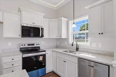 Kitchen - 101 Crooked Tree Dr, Gaffney, SC 29341 photo 1 of 2