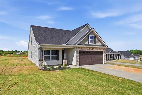 Exterior - 101 Crooked Tree Dr, Gaffney, SC 29341 photo 2 of 5